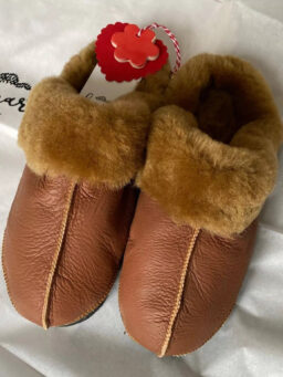 Chaussons femme: classiques couleur camel Lo Mark + Cueros Latinos